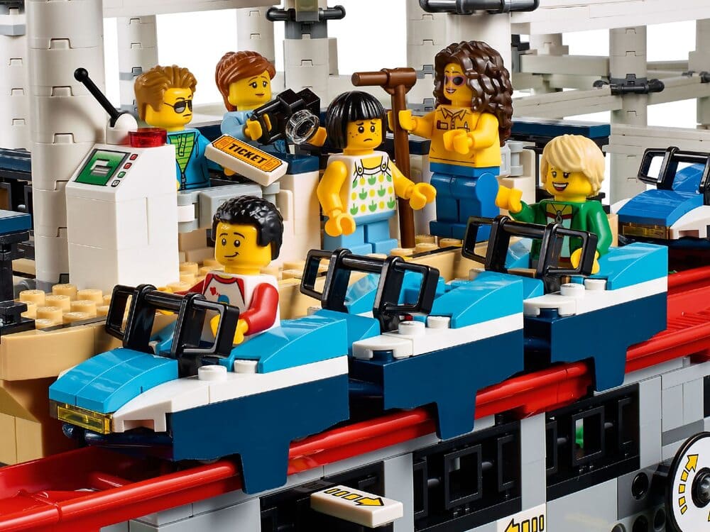 10261-lego-7-1000x750.jpg 10261-lego-7-1000x750.jpg